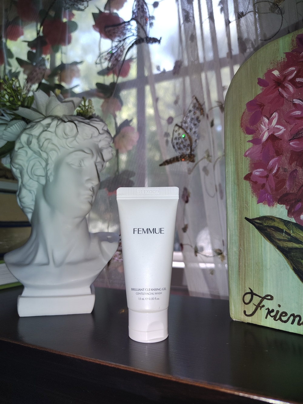Femmue Brilliant Cleansing Gel